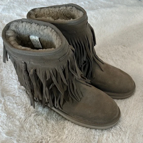 Koolaburra by UGG Fringe Suede Boots • Mocha - Picture 5 of 6